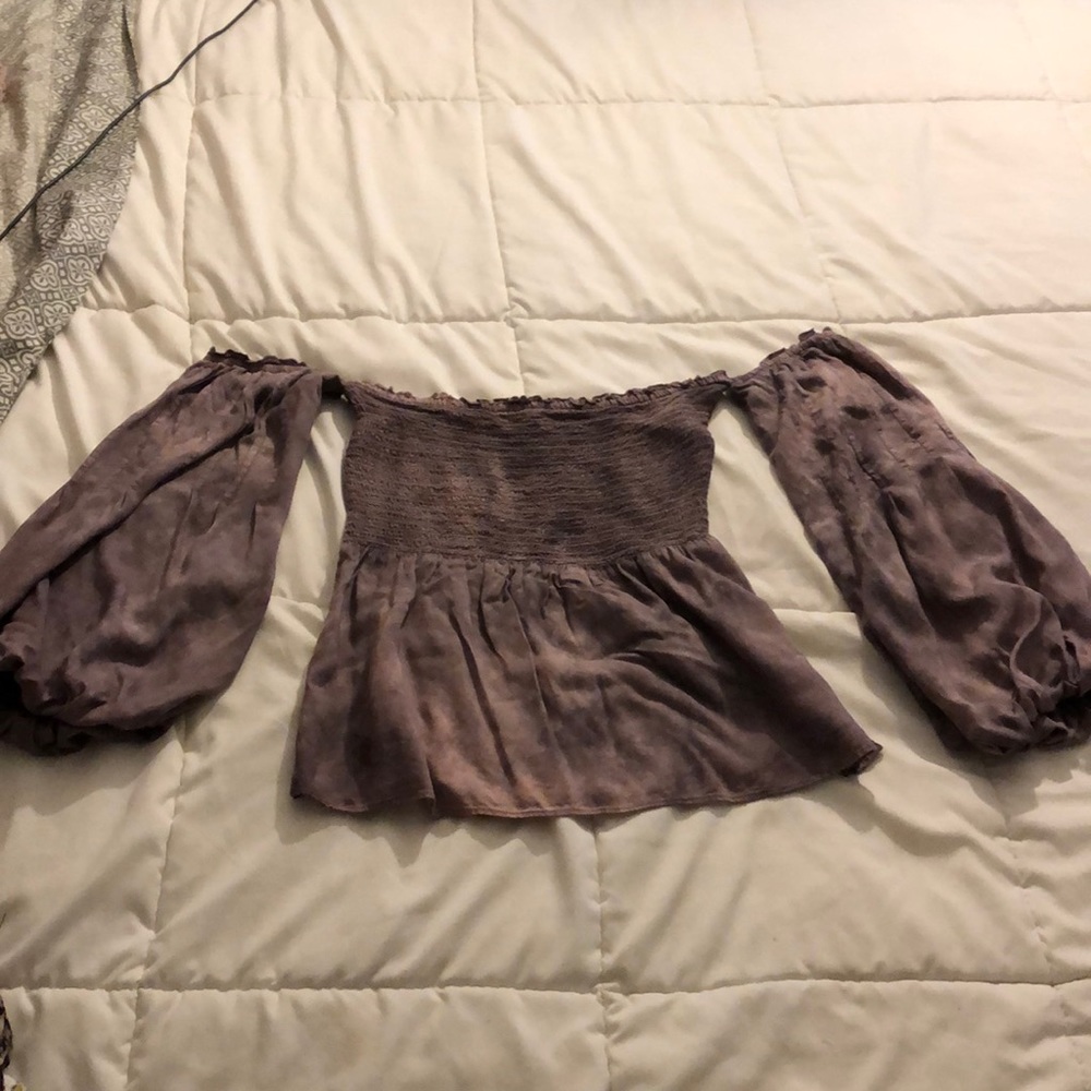 American Eagle Off the Shoulder Flowy Sleeve Shirt